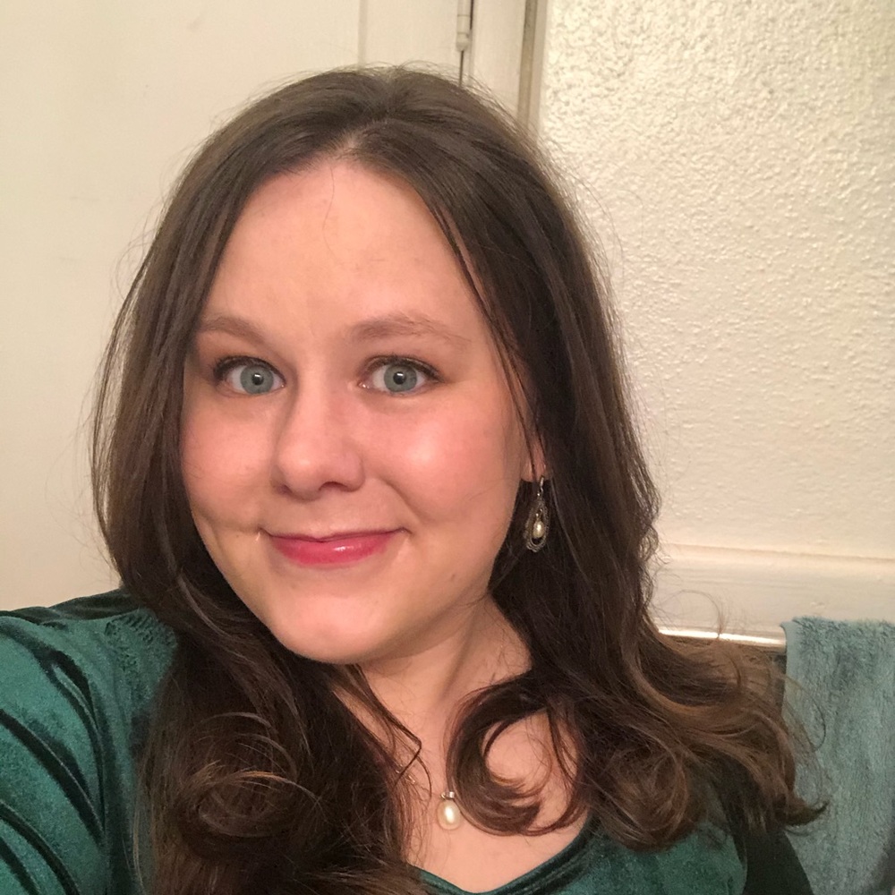 Meet your Posher, Caitlin